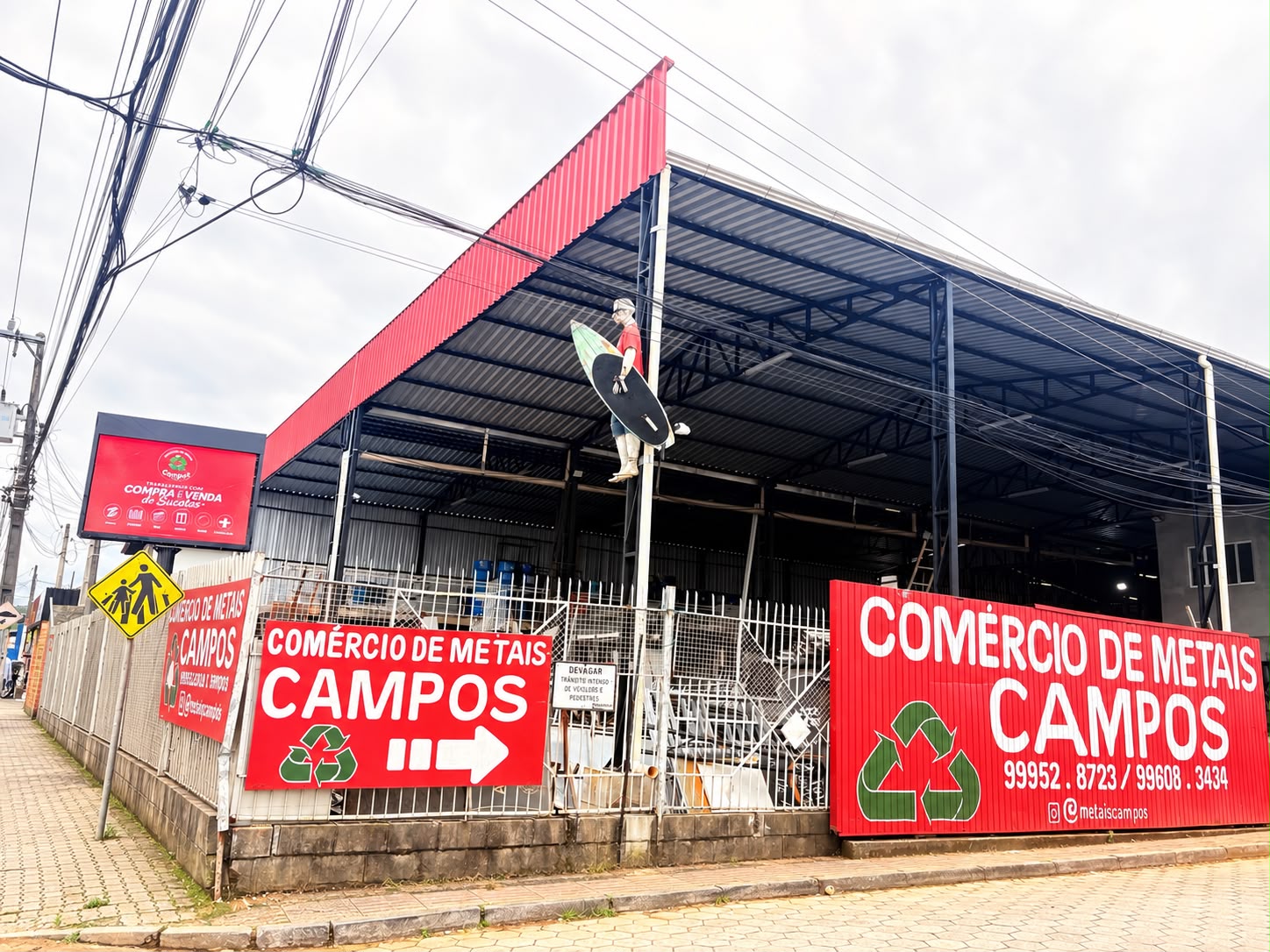Fachada do Comércio de Metais Campos em Caminho Novo, Palhoça